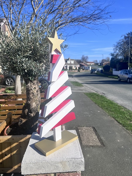 Cancy Cane Xmas Tree Left View